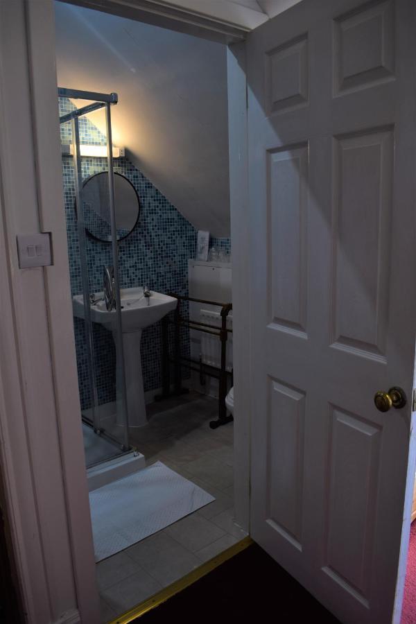 Glenan Lodge Self Catering Tomatin Екстериор снимка