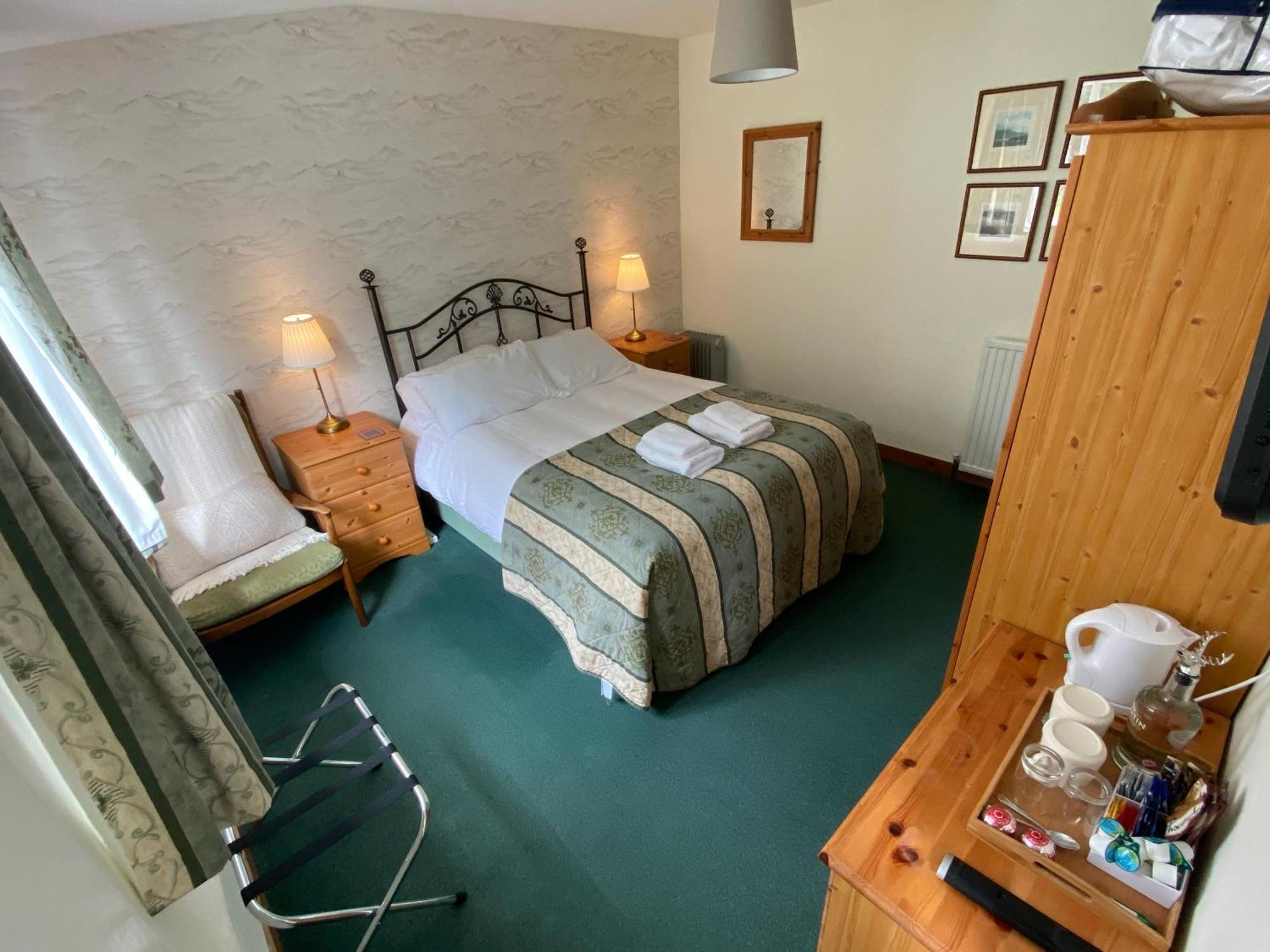Glenan Lodge Self Catering Tomatin Екстериор снимка